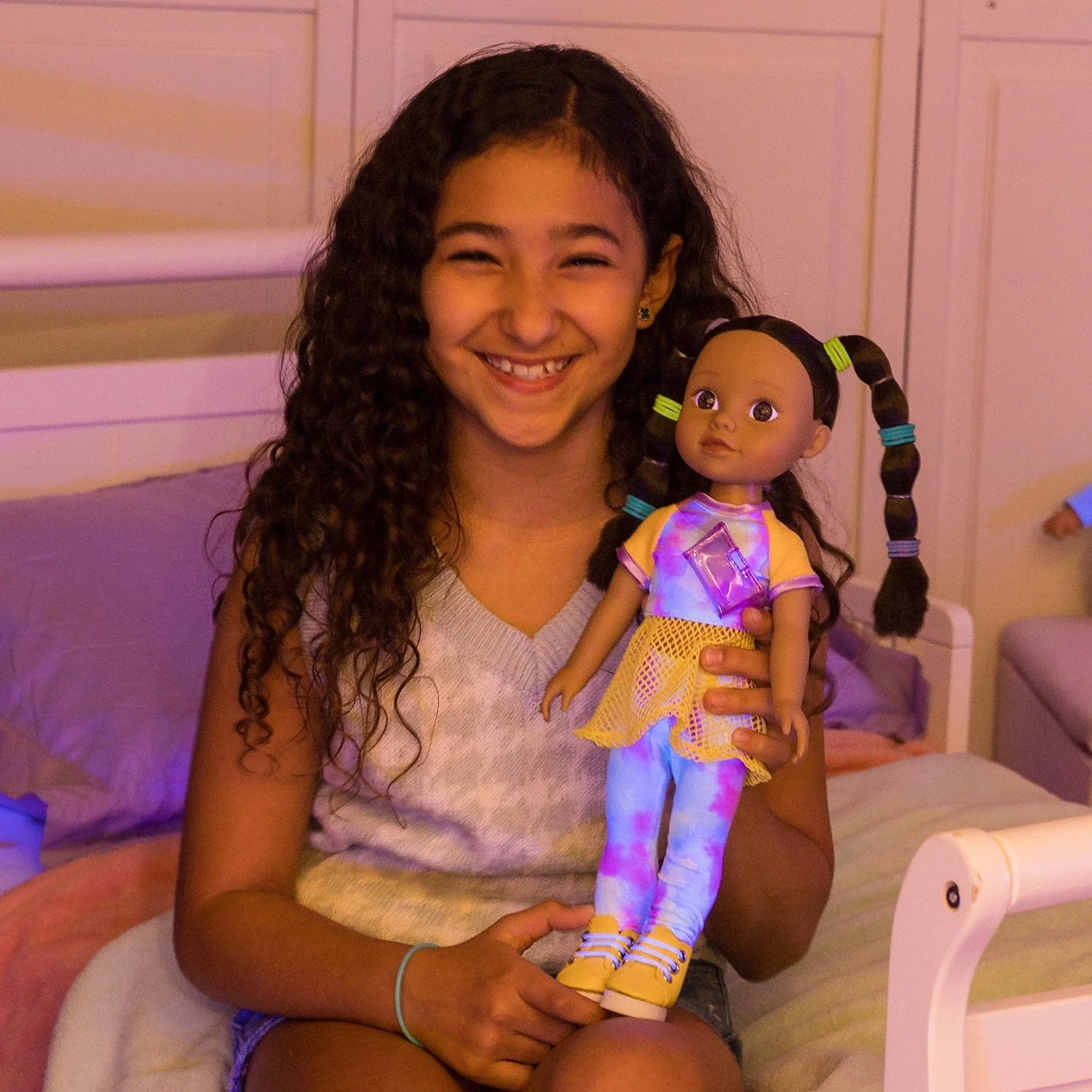 Adora Glow Girls Doll Set with Glow-in-the-Dark Clothes & Accessories - Harmony - Image 7