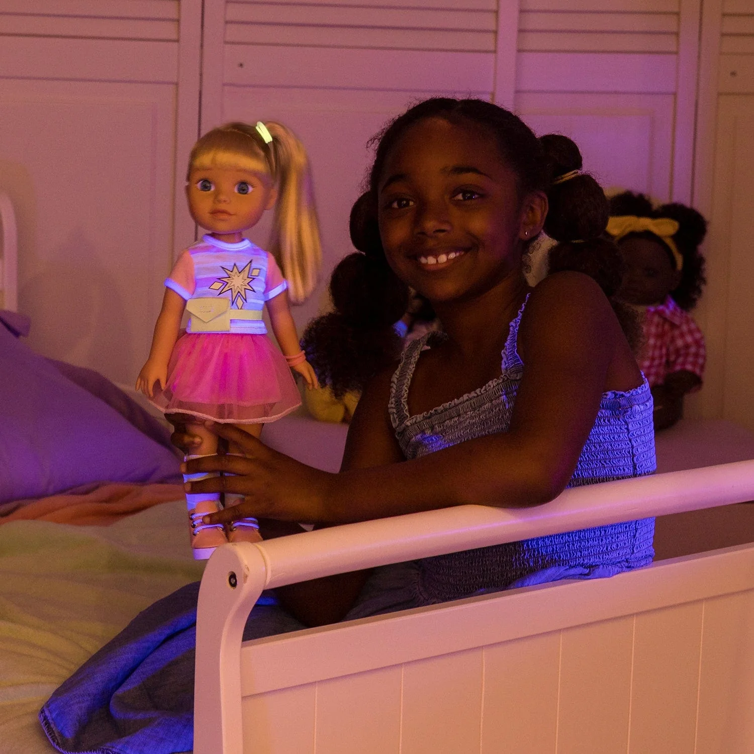 Adora Glow Girls Doll Set with Glow-in-the-Dark Clothes & Accessories - Riley - Image 7