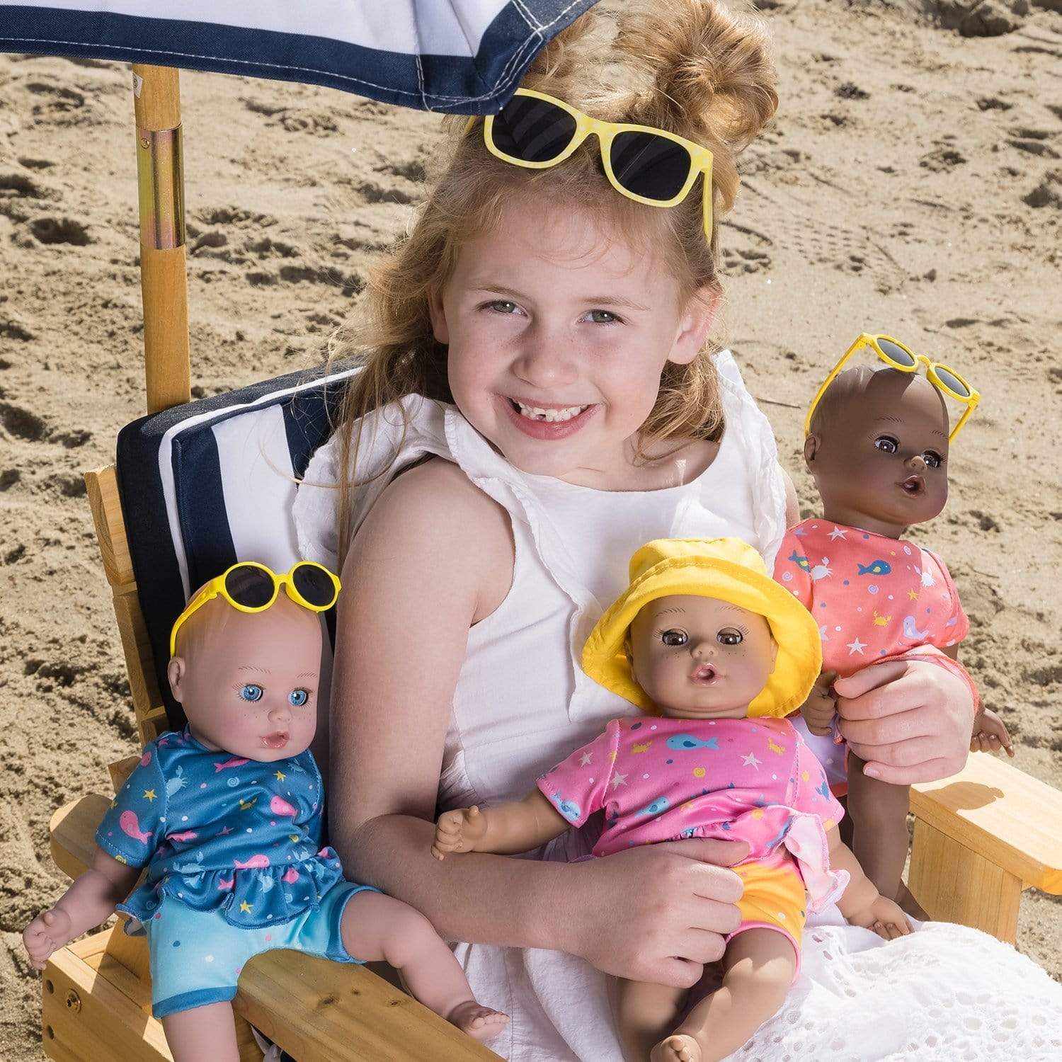 Adora Beach Baby African American Doll with Sun-Activated Freckles, Clothes & Accessories Set - Baby Piper - Image 9