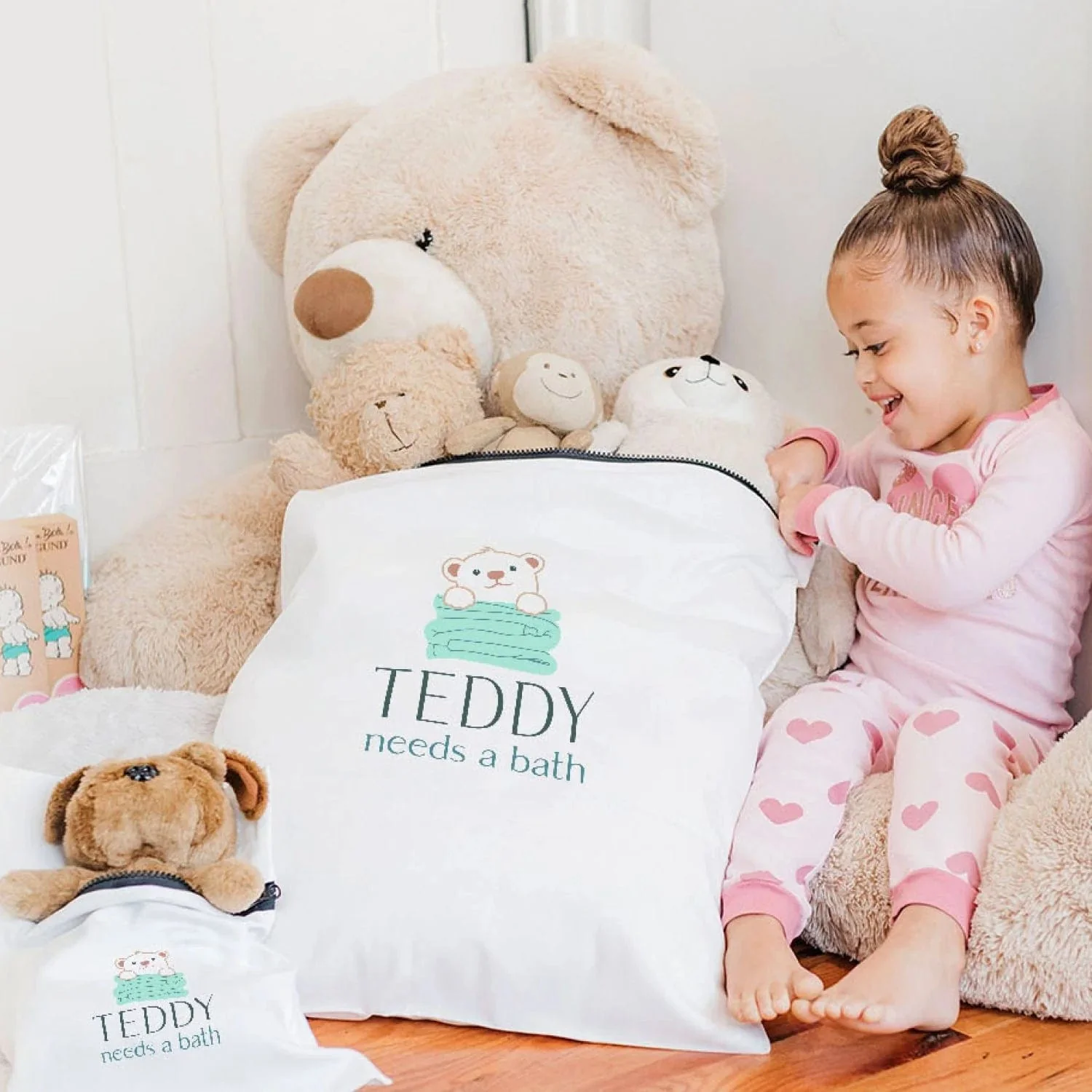Teddy Needs a Bath Extra Large Washer and Dryer Bag - 20"X30" - Image 3